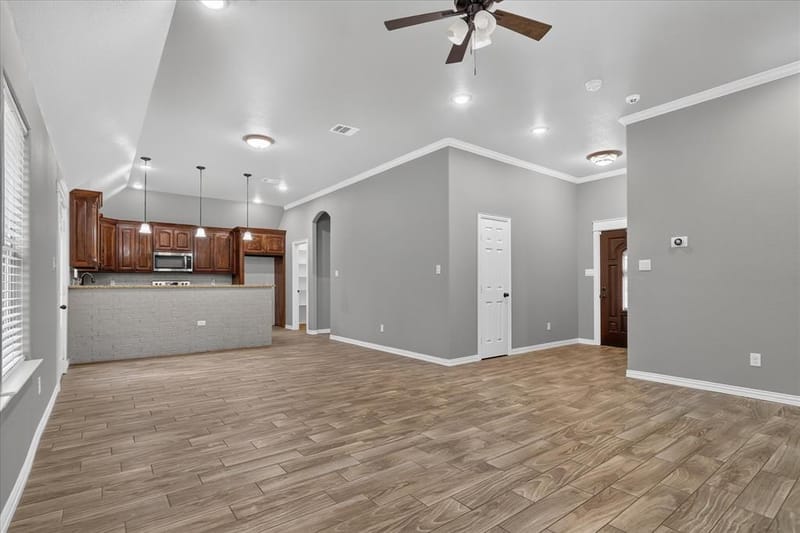 1612 Tanglewood Drive, Azle TX 76020 - Photo 7