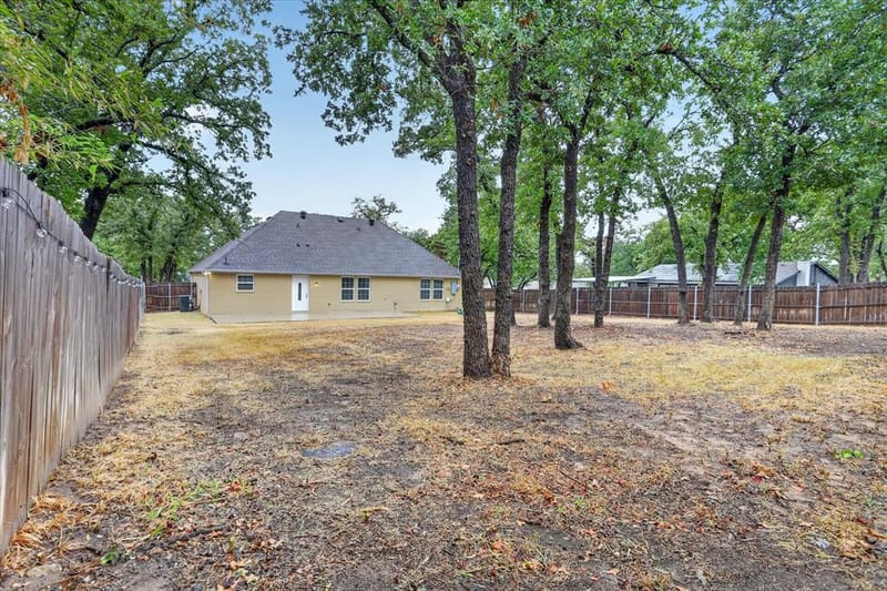 1612 Tanglewood Drive, Azle TX 76020 - Photo 36