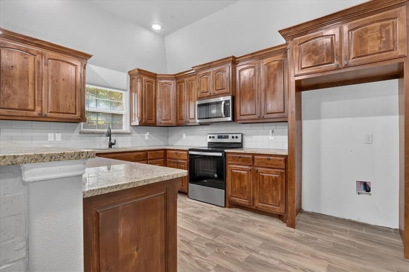 1612 Tanglewood Drive, Azle TX 76020 - Photo 14