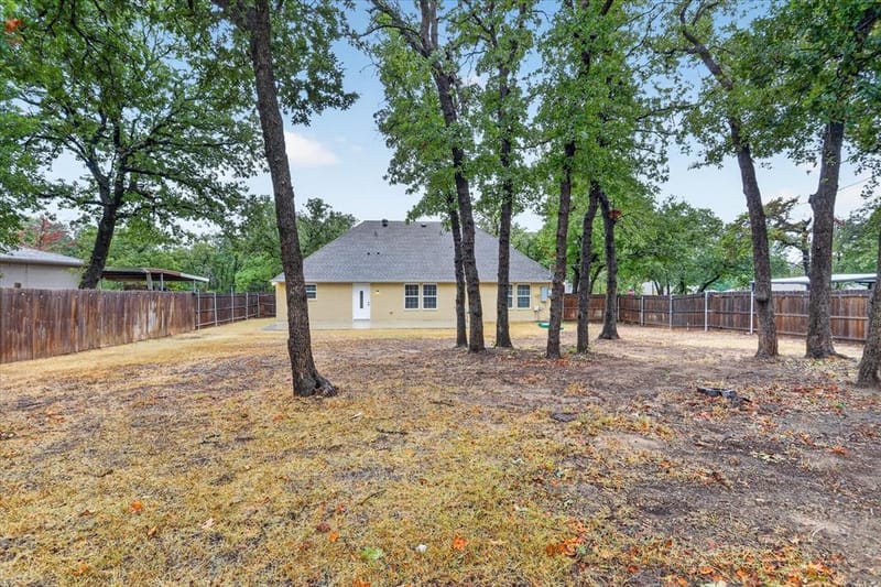 1612 Tanglewood Drive, Azle TX 76020 - Photo 37