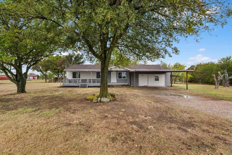 319 Green Acres Road, Weatherford TX 76088