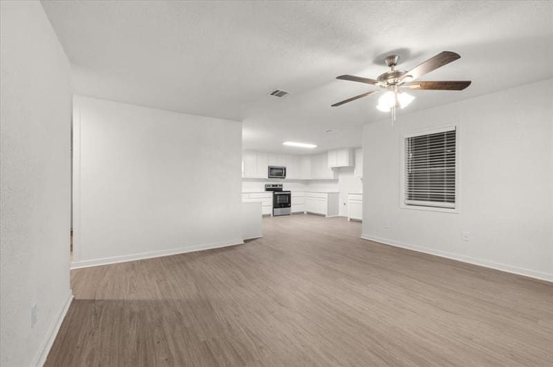 319 Green Acres Road, Weatherford TX 76088 - Photo 8