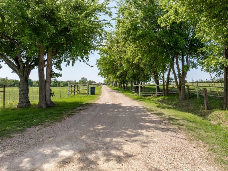 2379 Spring Valley Road, Lorena TX 76655 - Photo 37