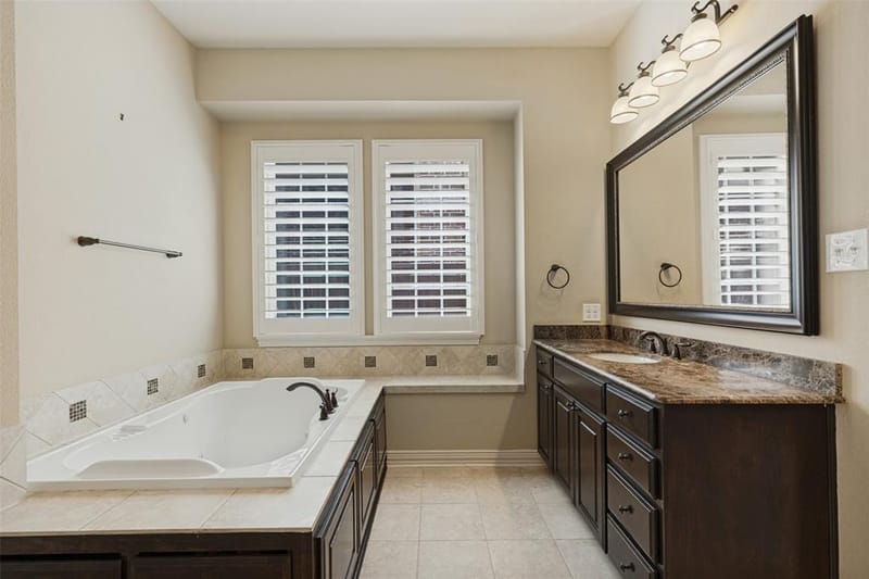 11318 Dinsdale Drive, Dallas TX 75218 - Photo 13