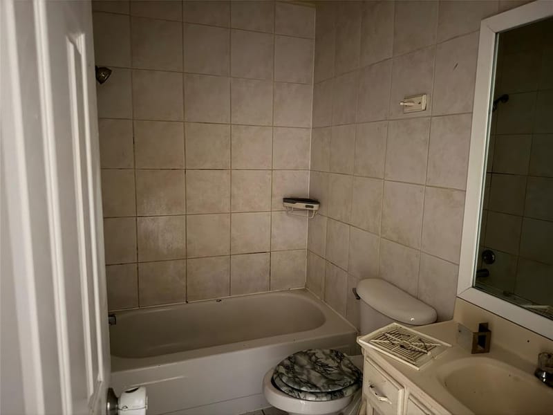 10823 Addie Road, Dallas TX 75217 - Photo 16