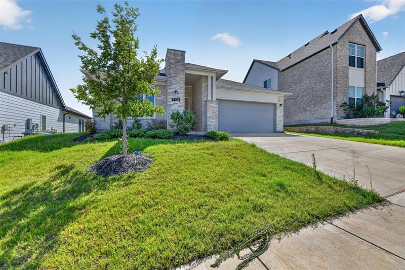 7108 Talon Bluff Drive, Fort Worth TX 76179 - Photo 2