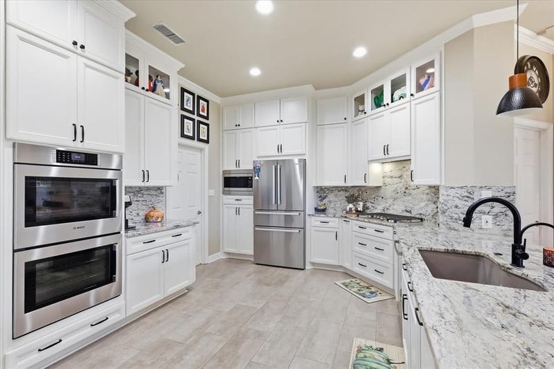 6401 Hampton Court, The Colony TX 75056 - Photo 11