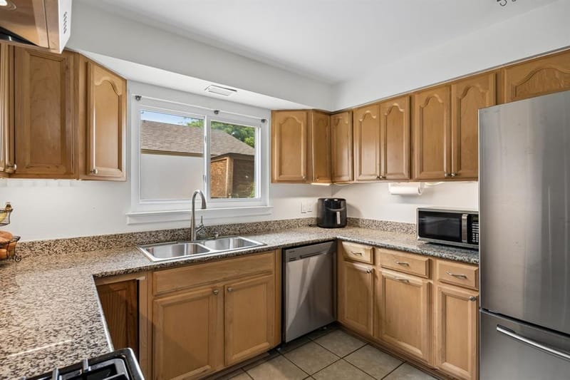 1216 Bluebird Lane, Garland TX 75042 - Photo 7