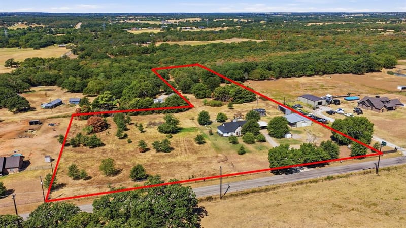 1870 Ross Lane # 1, Springtown TX 76082 - Photo 2