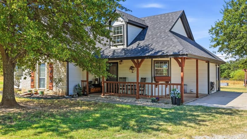 1870 Ross Lane # 1, Springtown TX 76082 - Photo 6