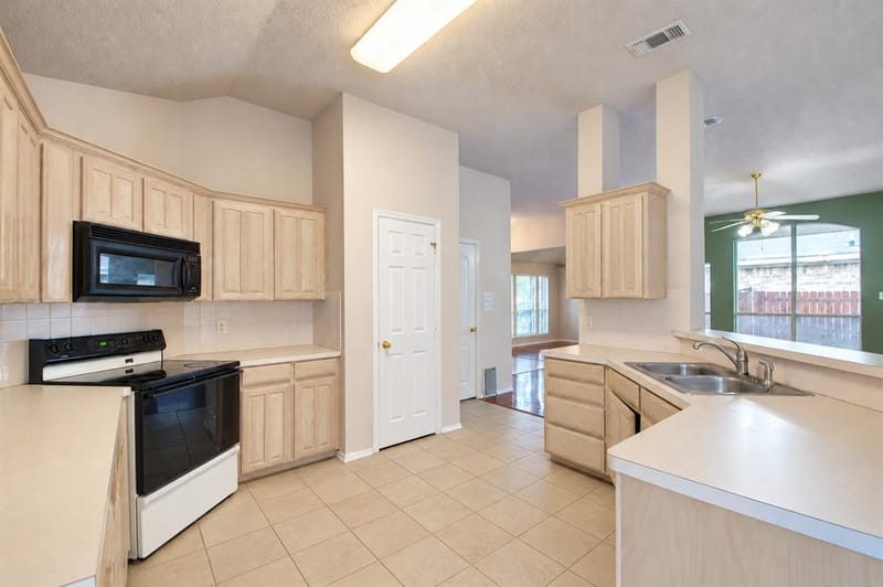 6917 Coldwater Canyon Road, Fort Worth TX 76132 - Photo 10