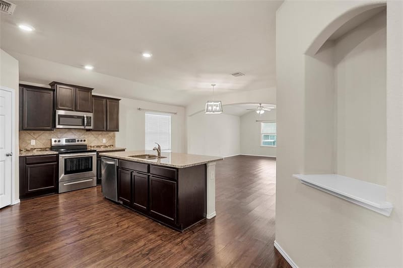 3217 Beutel Road, Lorena TX 76655 - Photo 9