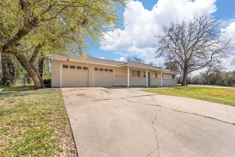 5509 Westhaven Drive, Fort Worth TX 76132 - Photo 2