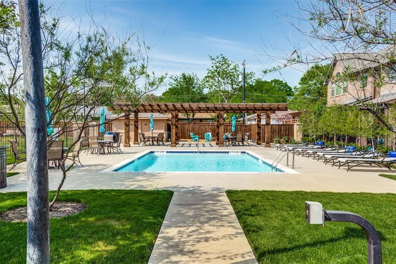 8686 Thorbrush Place, Dallas TX 75238 - Photo 26