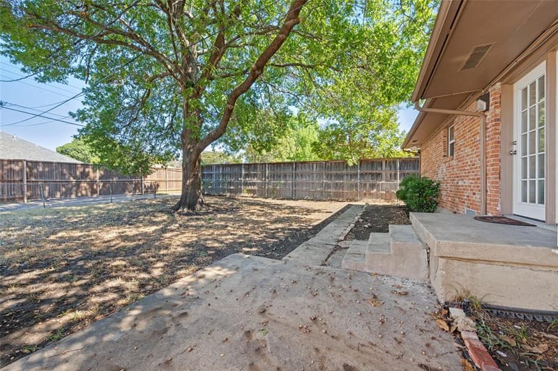 8819 Graywood Drive, Dallas TX 75243 - Photo 23