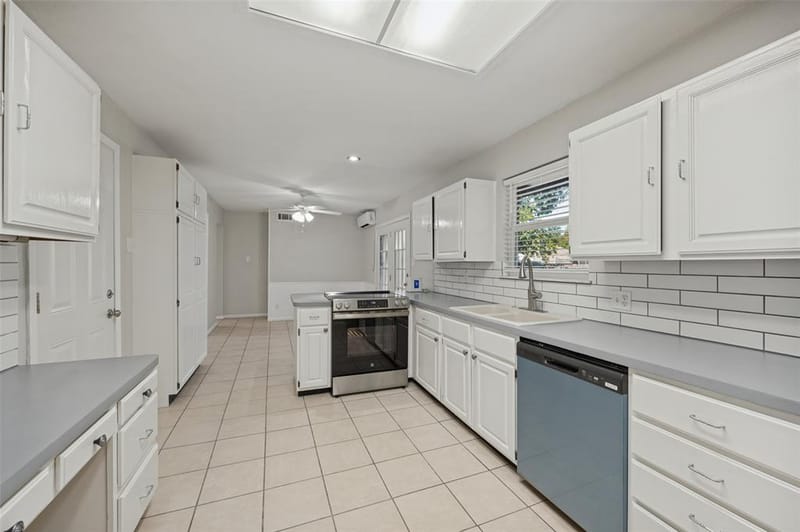 8819 Graywood Drive, Dallas TX 75243 - Photo 11