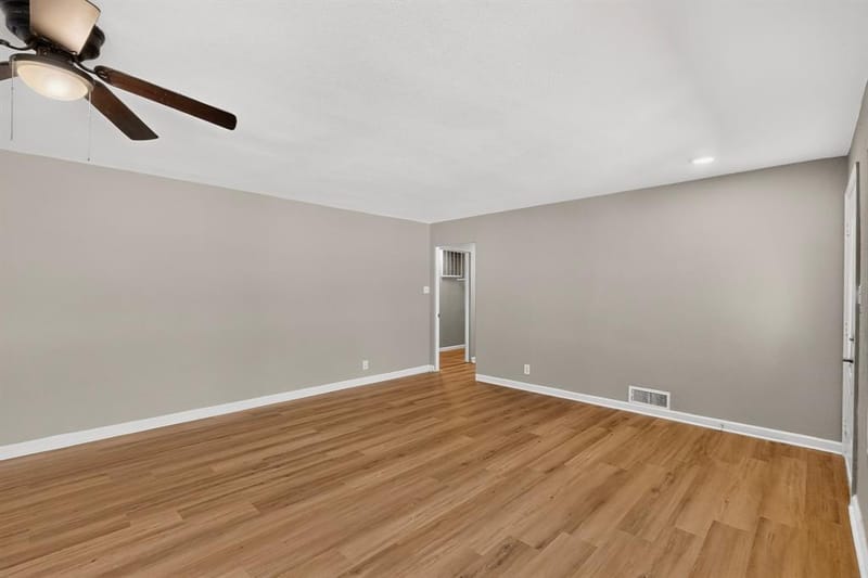 2314 Wales Place, Irving TX 75062 - Photo 10
