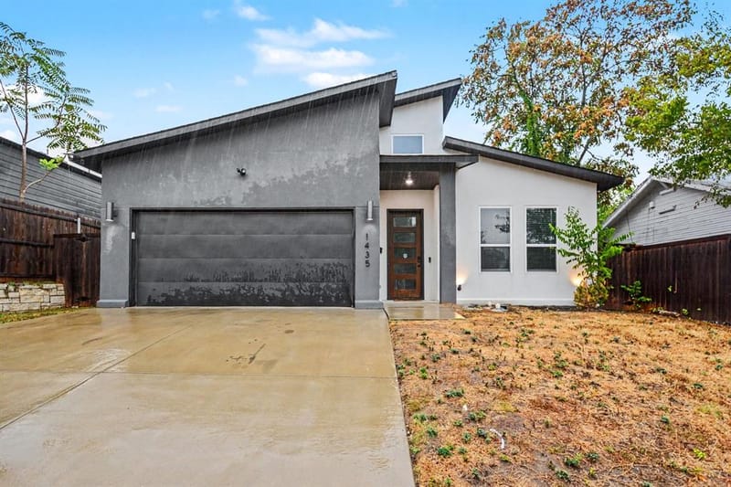 1435 Strickland Street, Dallas TX 75216