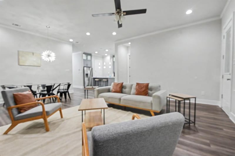 1435 Strickland Street, Dallas TX 75216 - Photo 9