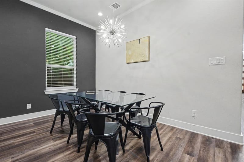 1435 Strickland Street, Dallas TX 75216 - Photo 4