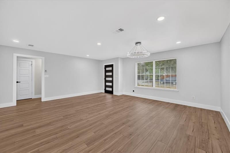 902 Ridgefield Drive, Plano TX 75075 - Photo 9