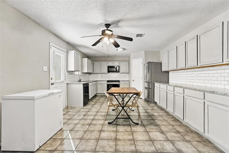 1856 Lariat Drive, Fort Worth TX 76247 - Photo 7