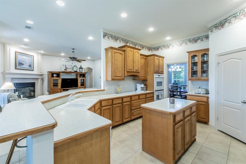 120 Crestbrook Court, Midlothian TX 76065 - Photo 4