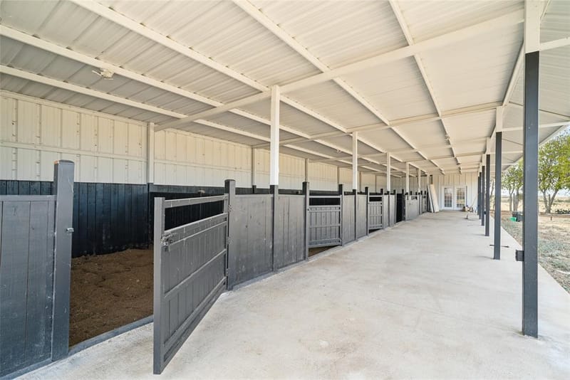 7617 Sky Road, Godley TX 76044 - Photo 37