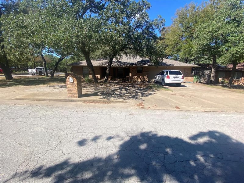 501 Mesquite Street, Mineral Wells TX 76067