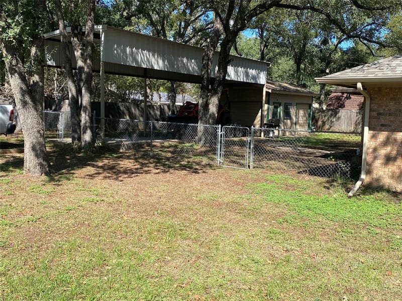 501 Mesquite Street, Mineral Wells TX 76067 - Photo 34