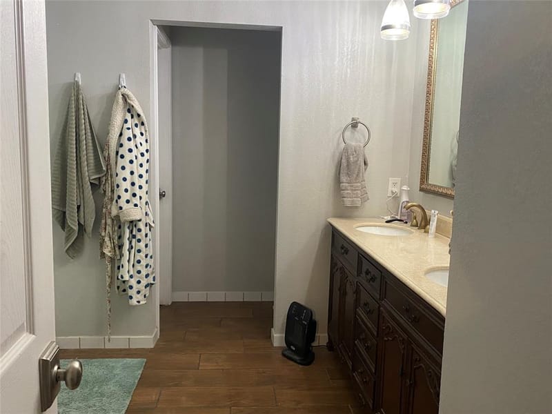 501 Mesquite Street, Mineral Wells TX 76067 - Photo 11