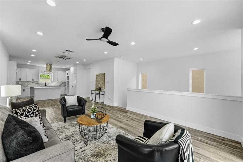 3142 Harmon Street, Dallas TX 75215 - Photo 2