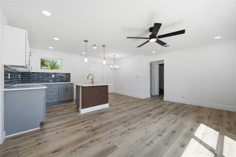 905 E Shaw Street, Fort Worth TX 76110 - Photo 6