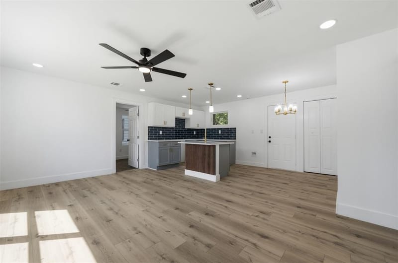 905 E Shaw Street, Fort Worth TX 76110 - Photo 5