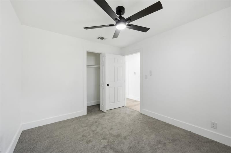 905 E Shaw Street, Fort Worth TX 76110 - Photo 14