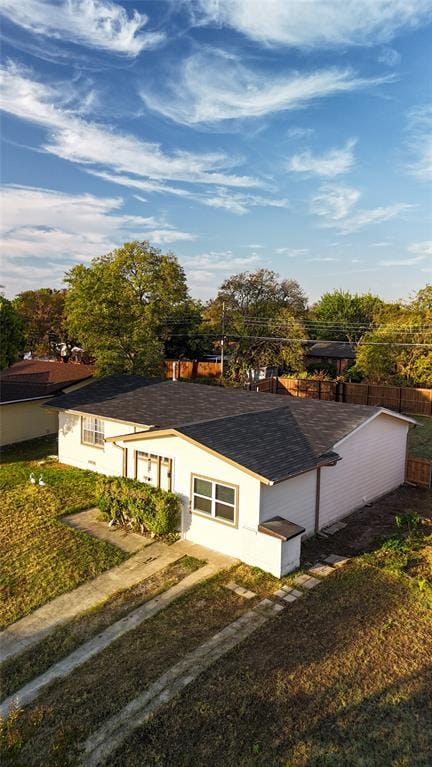 4125 Fortune Lane, Dallas TX 75216 - Photo 2