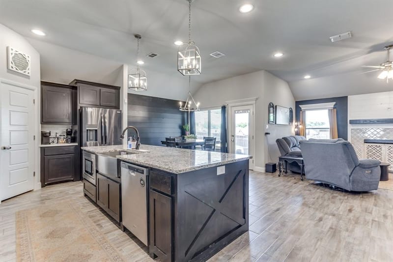101 Buckeye Drive, Weatherford TX 76086 - Photo 8
