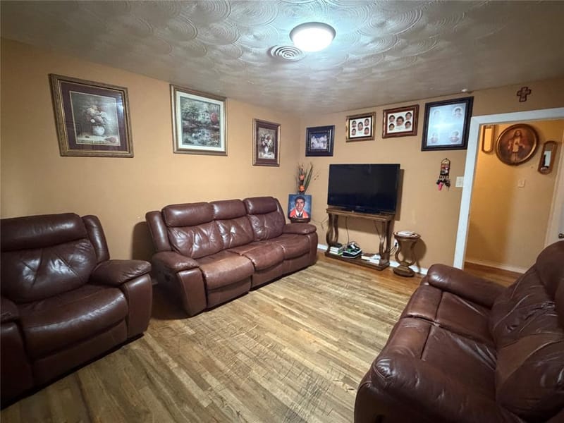 8125 Shafter Drive, Dallas TX 75227 - Photo 2