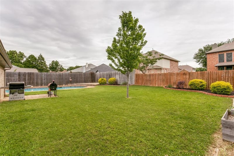 1913 Quail Run Drive, Corinth TX 76208 - Photo 12