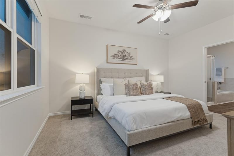 829 Jetliner Avenue, Fort Worth TX 76131 - Photo 12