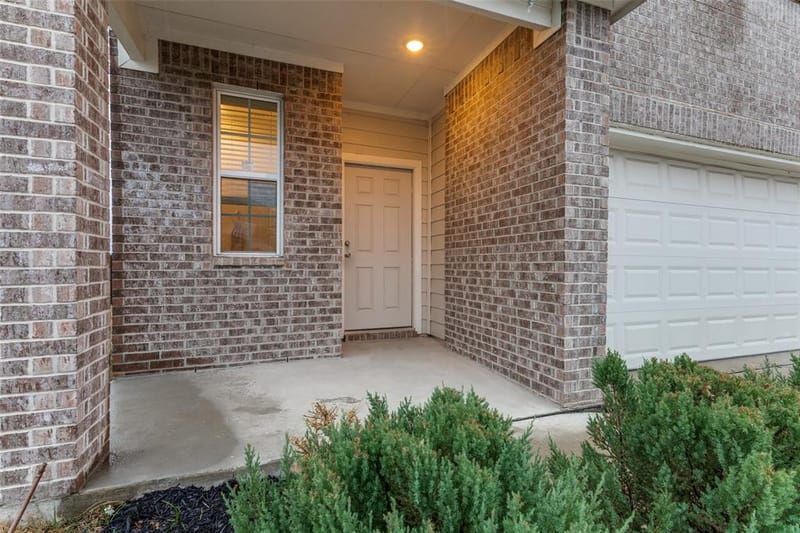 829 Jetliner Avenue, Fort Worth TX 76131 - Photo 3
