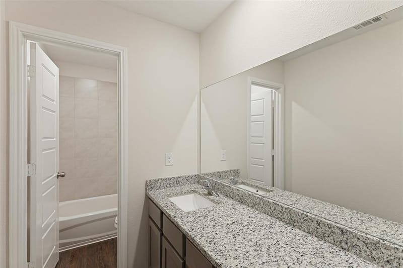 829 Jetliner Avenue, Fort Worth TX 76131 - Photo 19