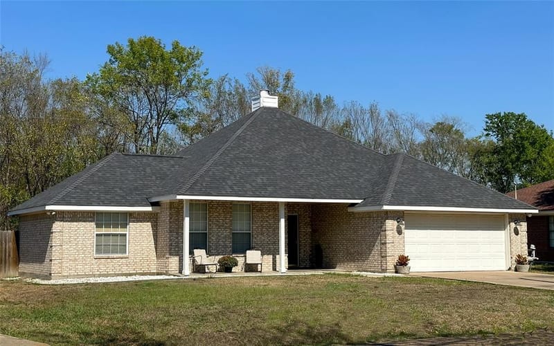 503 E Kaufman Street, Mabank TX 75147