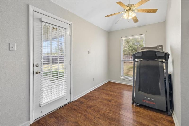 503 E Kaufman Street, Mabank TX 75147 - Photo 10