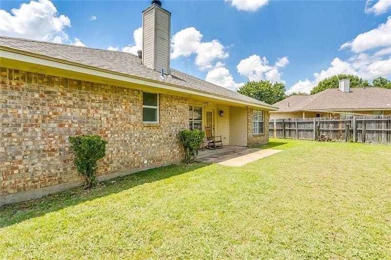 904 Vicksburg Lane, Burleson TX 76028 - Photo 15