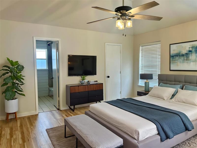 904 Vicksburg Lane, Burleson TX 76028 - Photo 8