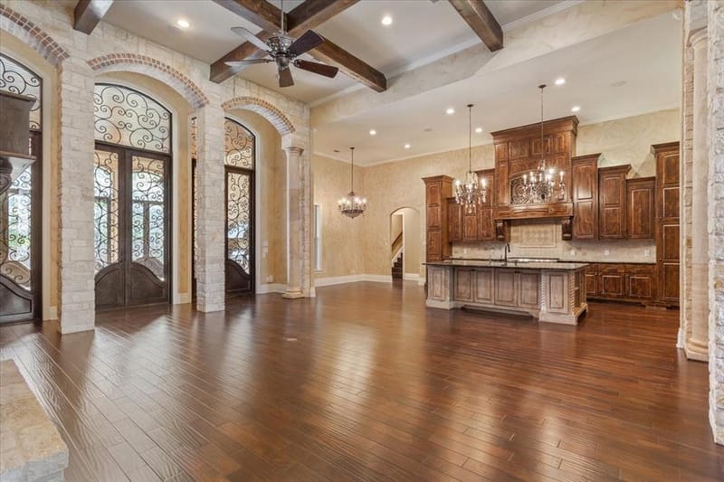10020 Hidden Bluff, Waco TX 76657 - Photo 2