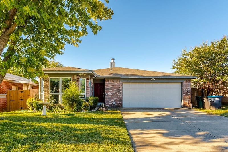 5729 Stone Meadow Lane, Fort Worth TX 76179 - Photo 2