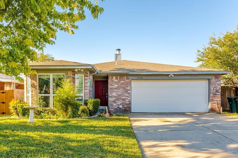 5729 Stone Meadow Lane, Fort Worth TX 76179