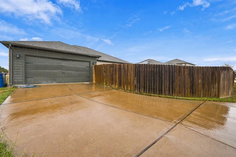 1405 Kite Street, DeSoto TX 75115 - Photo 33